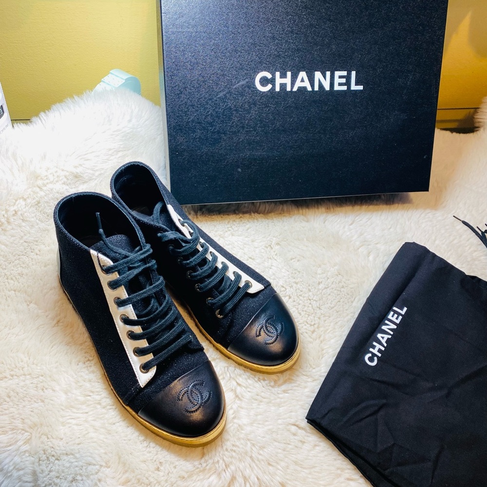 CHANEL Black and White High-Top Sneakers - Picture 10 of 14